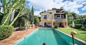Apartment in elegant villa with pool in Marbella